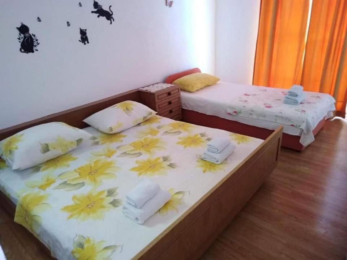 Apartments Miocic Razanac Exterior photo